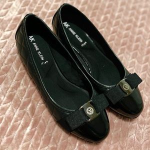 ANNE KLEIN FLEX flats with bow